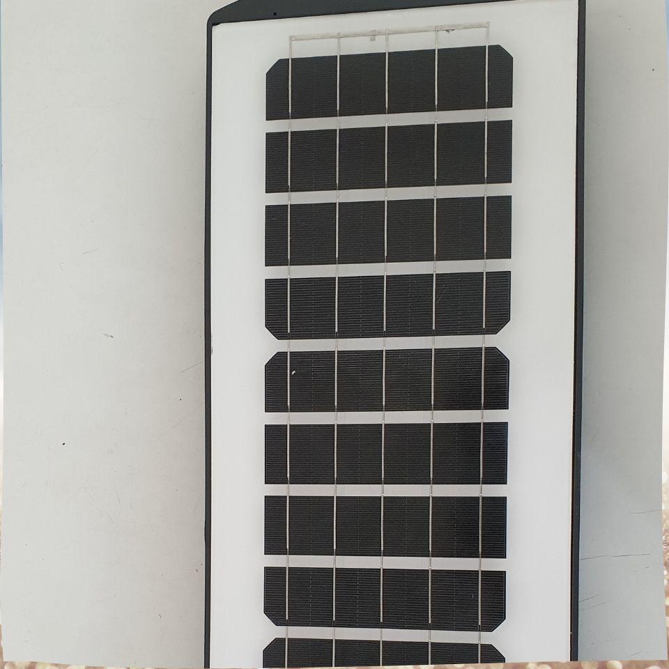 ĐÈN NĂNG LƯỢNG MẶT TRỜI 150W