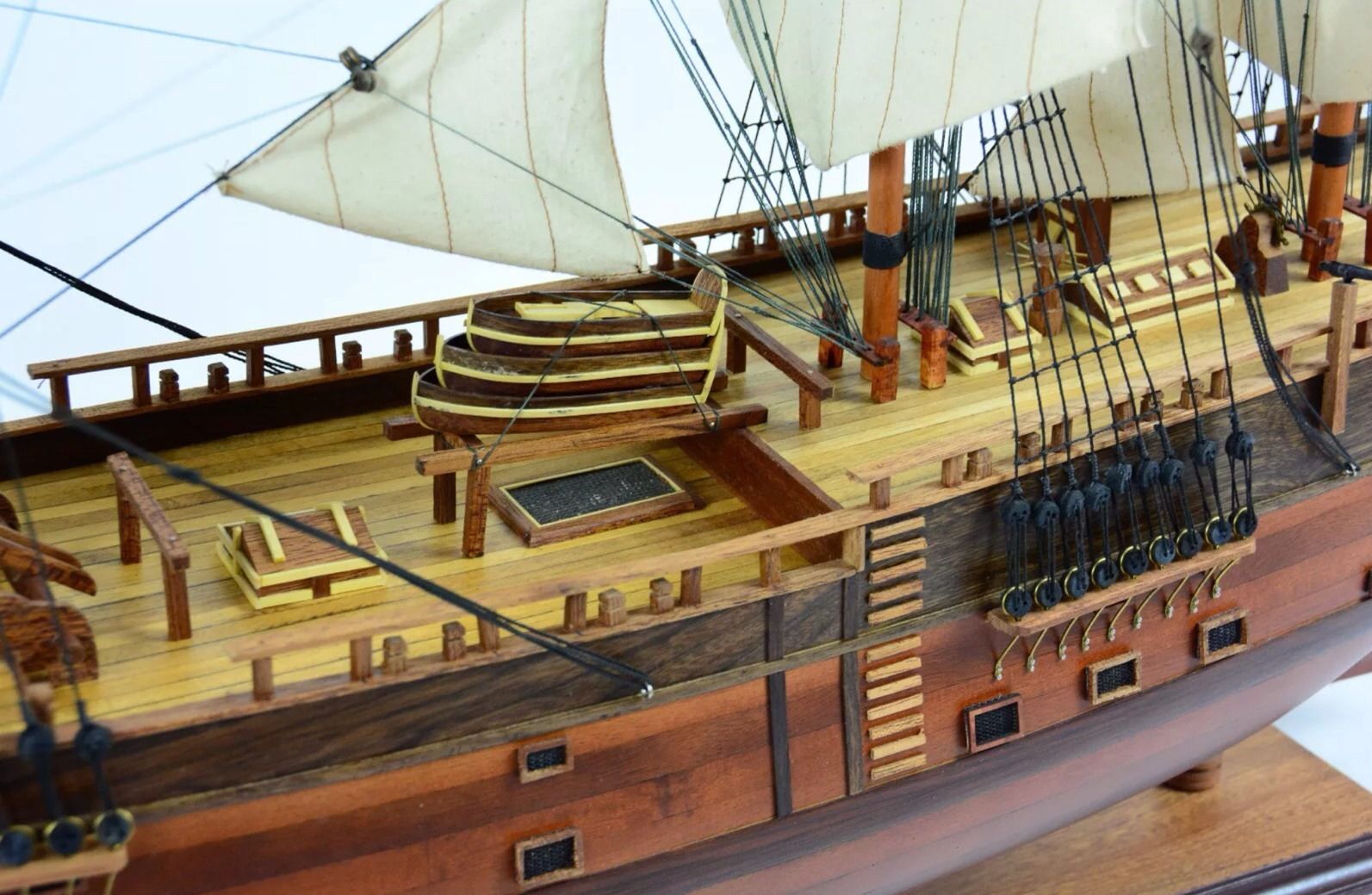 Mô hình thuyền buồm gỗ HMS Endeavour dài 90cm gỗ tự nhiên, lắp ráp sẵn, hàng xuất khẩu