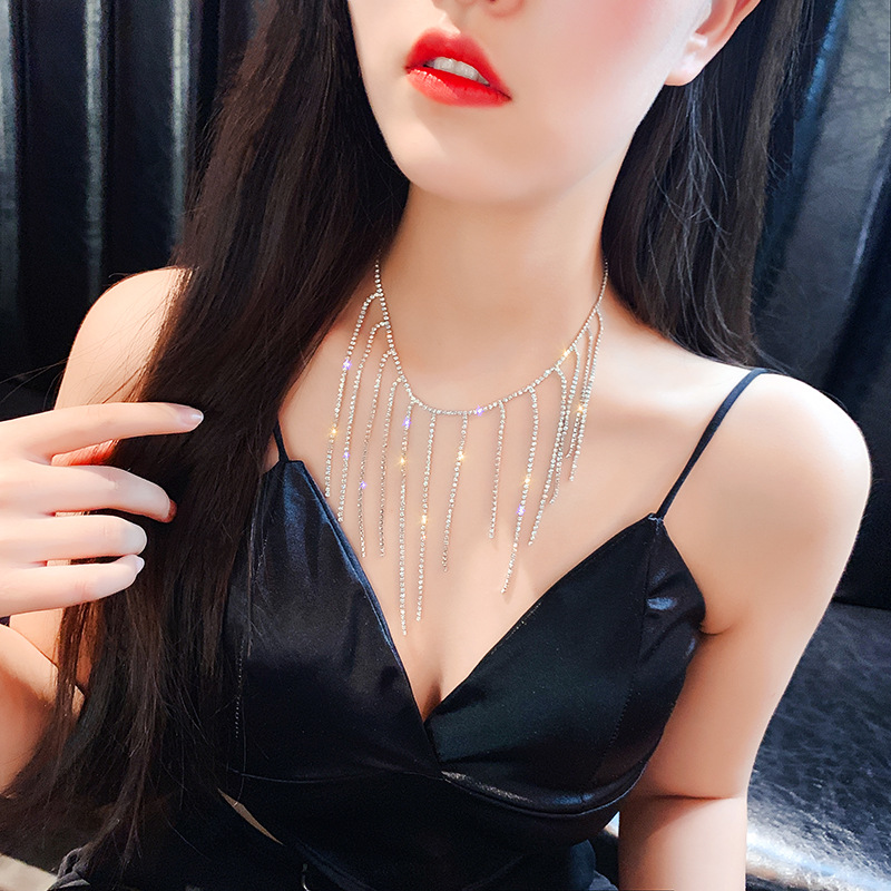 Vòng cổ choker đá tua rua bó sát cổ sexy