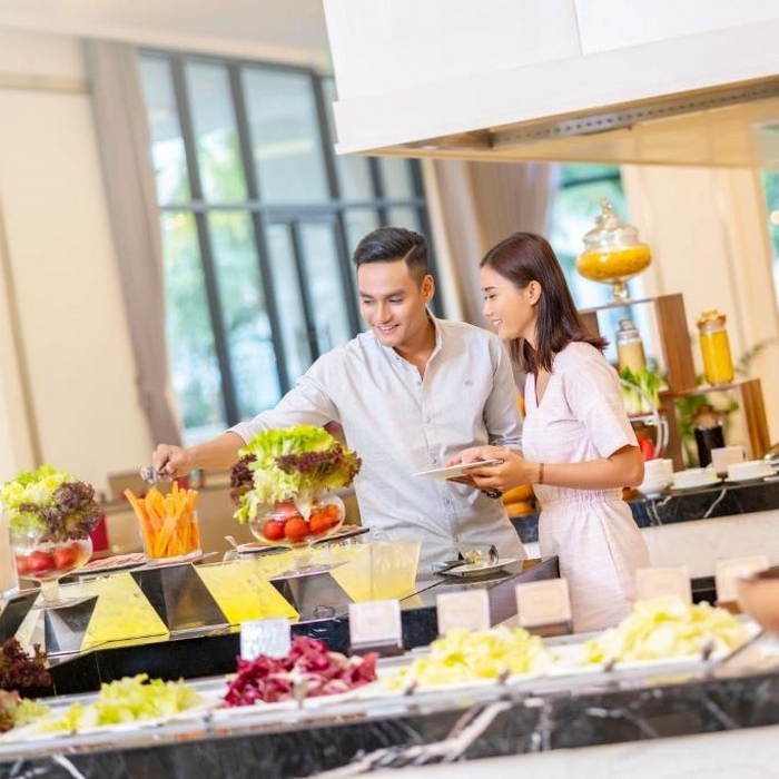 Gói 4N3Đ Vinpearl Villa Dành Cho 4 Người Lớn, 4 Trẻ Em, Gồm 9 Bữa Buffet, Vui Chơi Vinwonders Safari, Áp Dụng Toàn Quốc