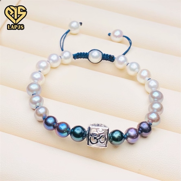 Vòng tay ngọc trai xám xanh charm Ohm cubic vàng HBL-1505 | Trang sức PJS