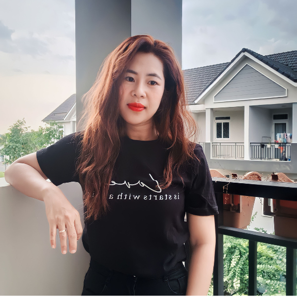 Áo Thun Nữ Đẹp Màu Trắng - Đen, Chất Liệu Thun Cotton Dày Mịn Thoáng Mát, Thấm Hút Mồ Hôi Tốt, Mã LOV001