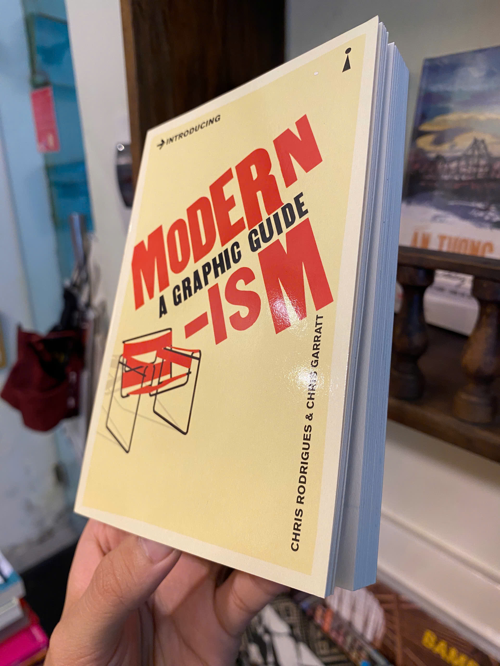 Sách - Introducing Modernism: A Graphic Guide by Chris Rodrigues | Philosophy Nonfiction