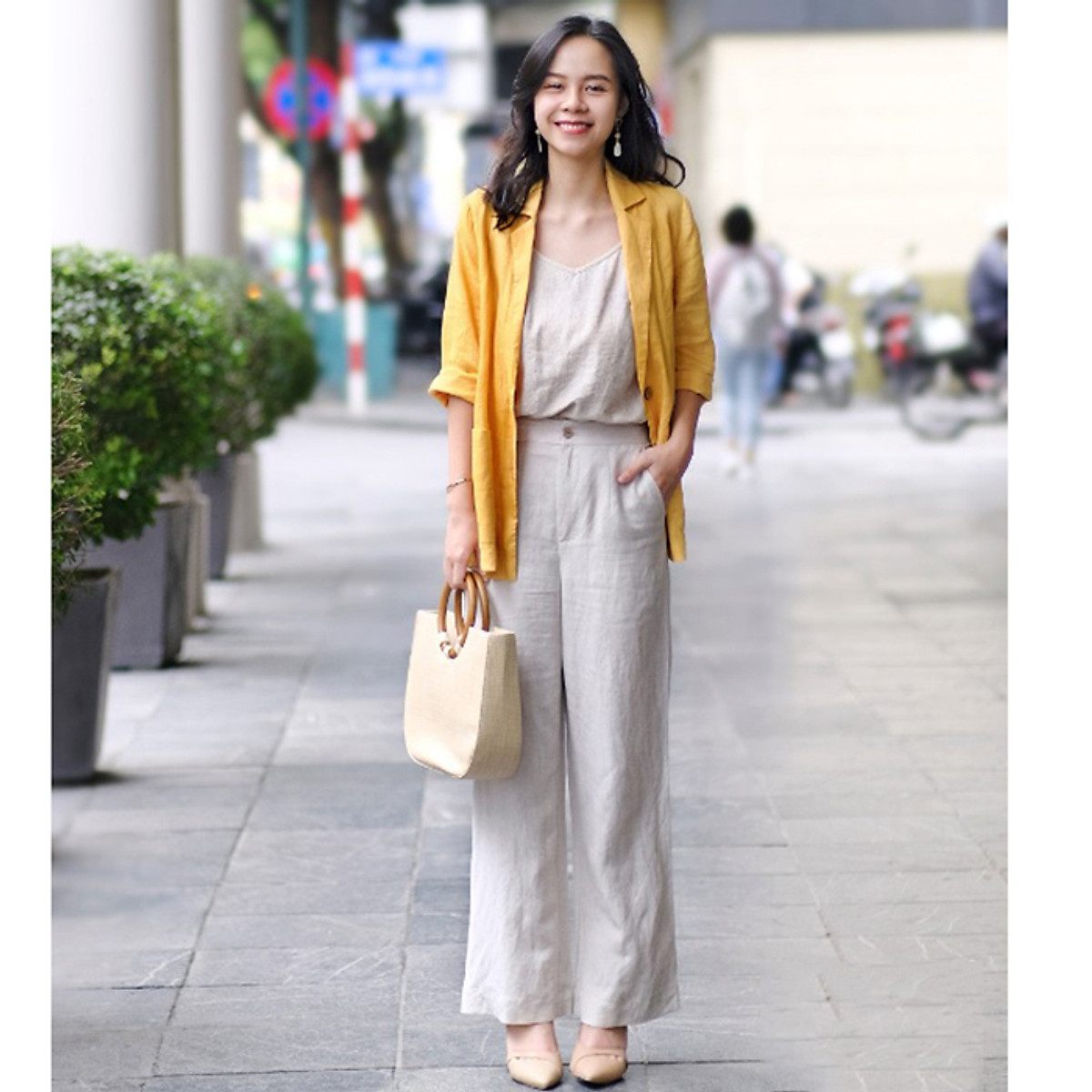 Áo khoác nhẹ, áo vest blazer 1 lớp mỏng ve vuông 2 túi ốp, chất vải Linen bột Premium - Vàng