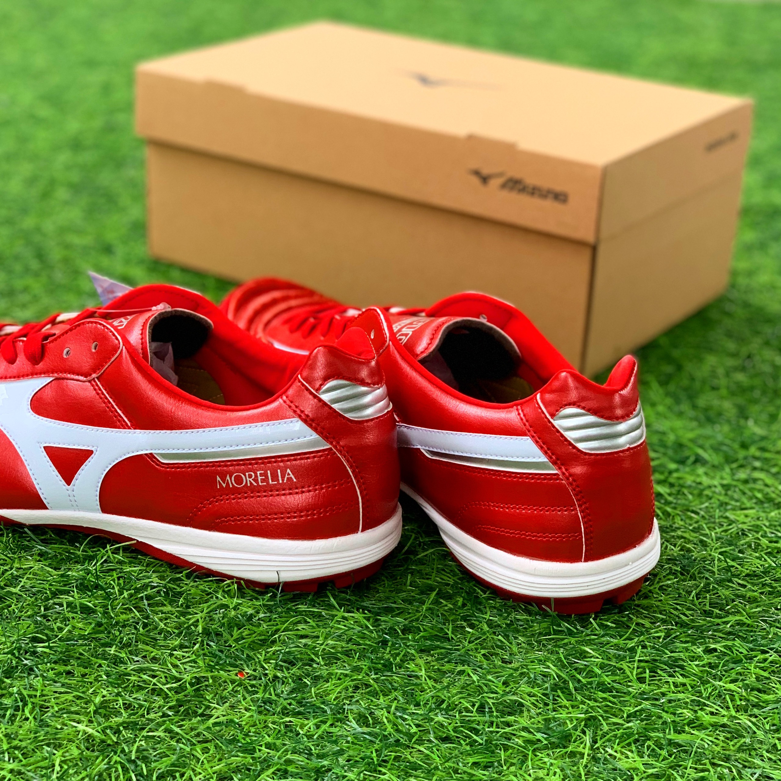 Giày đá bóng Mizuno Morelia Sala Elite TF - Q1GB221060 - Màu Đỏ