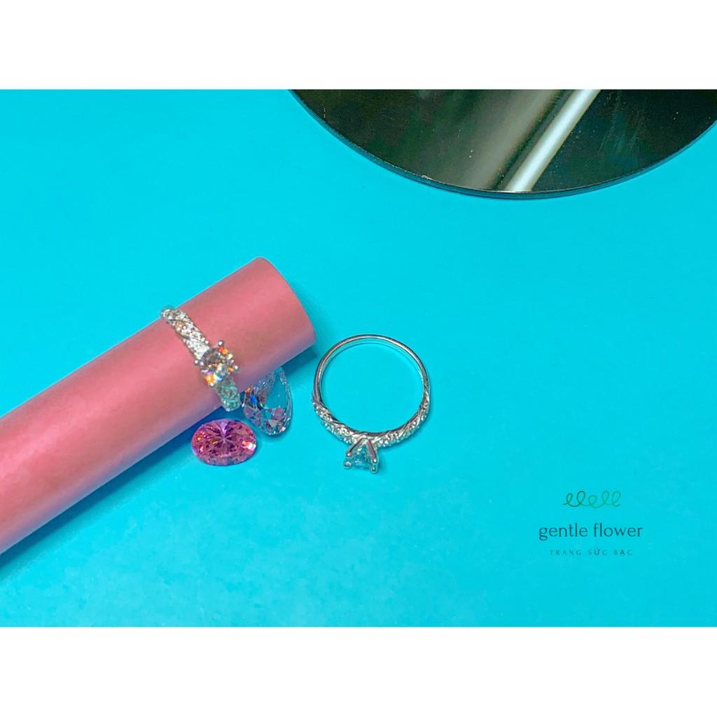 Nhẫn bạc ta nữ đính đá chấu viền thiết kế sang trọng Gentle Flower