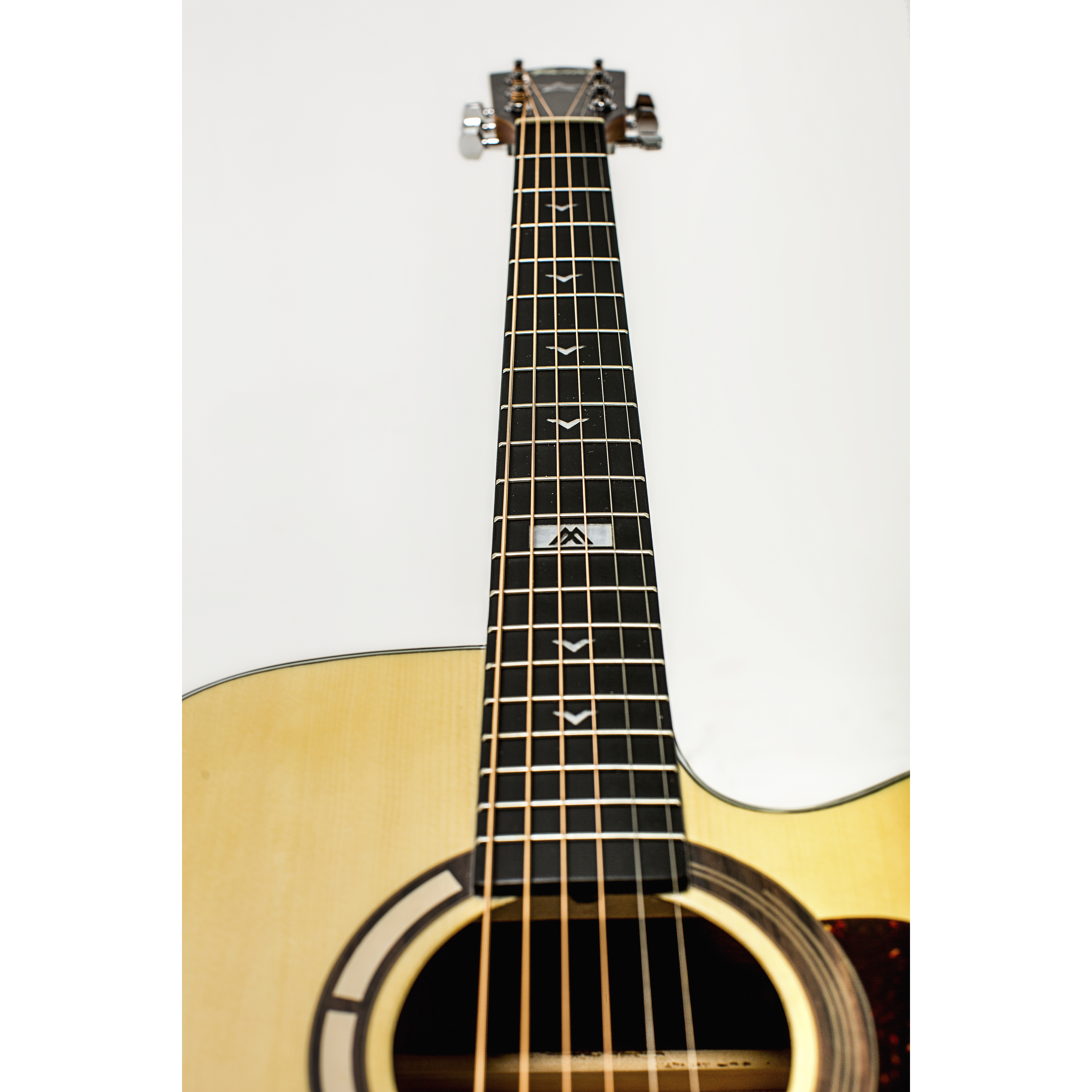 Đàn Guitar Acoustic GT-1DC Mầu Vàng Gỗ