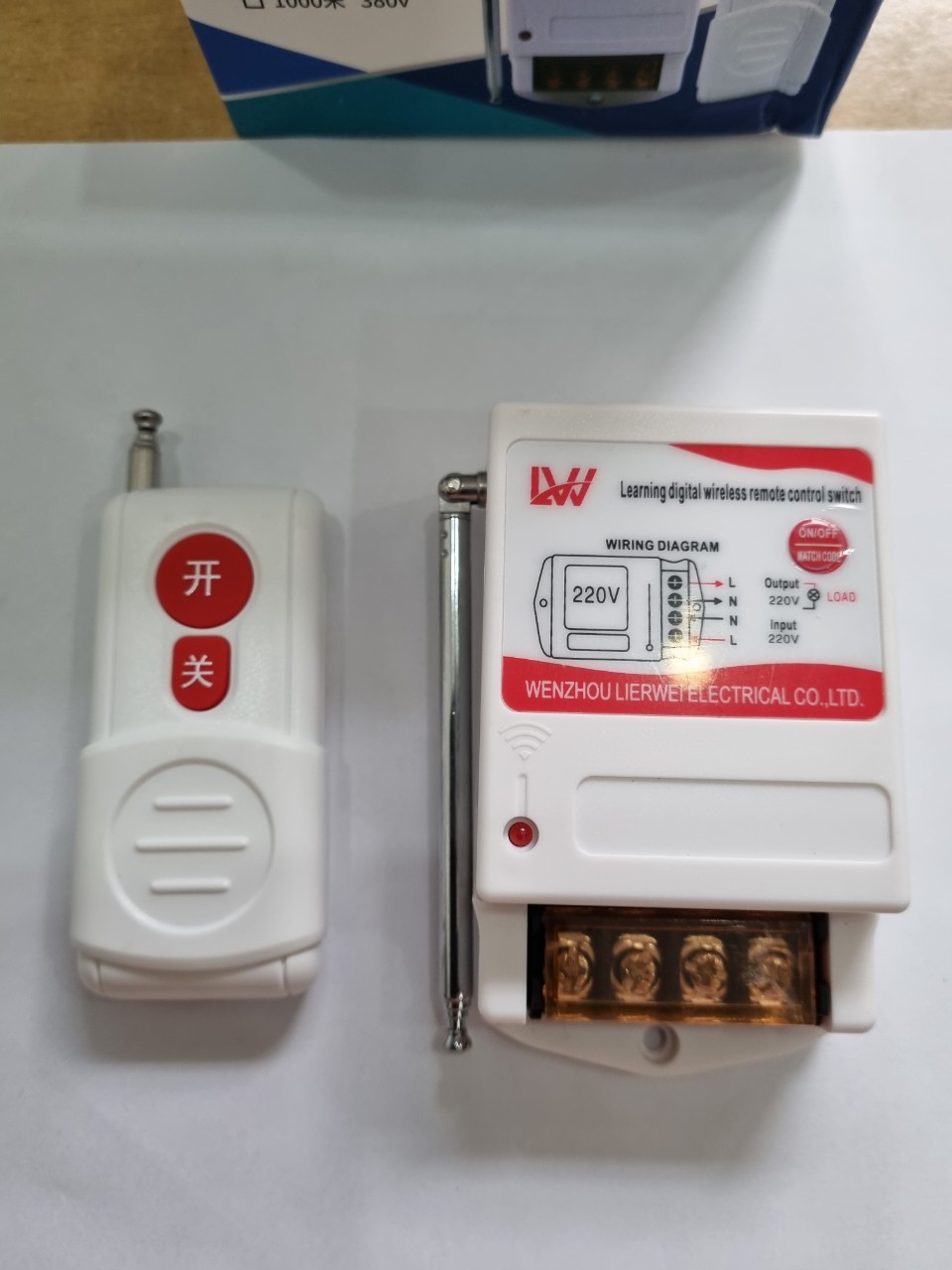 Bộ công tắc điều khiển từ xa 1000m 40A-220V và 10A-380V