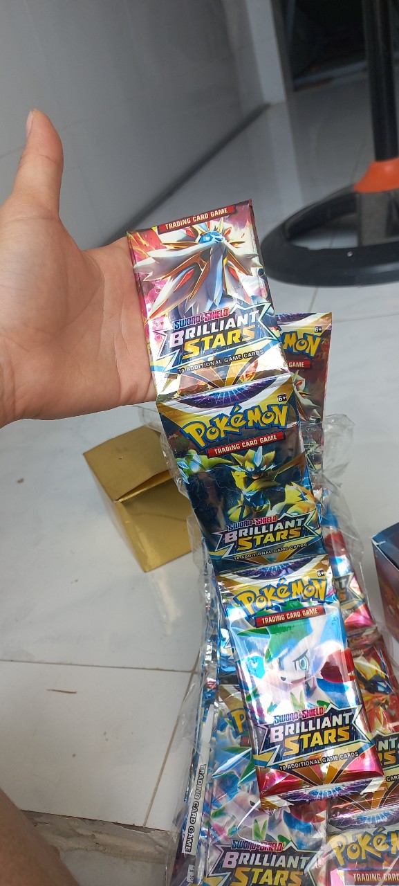 Đồ chơi thẻ pokemon loại comboo 32 gói