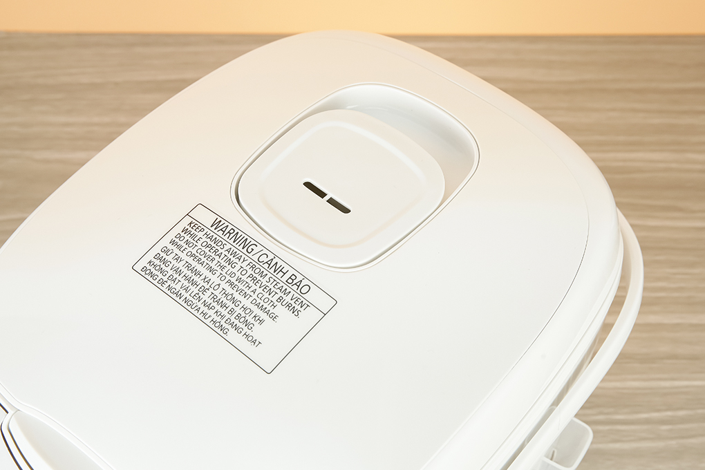 Nồi cơm điện tử Panasonic 1 lít SR-CL108WRA - Hàng Chính Hãng