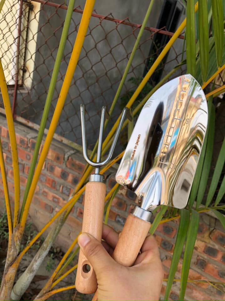 Bộ dụng cụ làm vườn inox cán gỗ cao cấp LV124