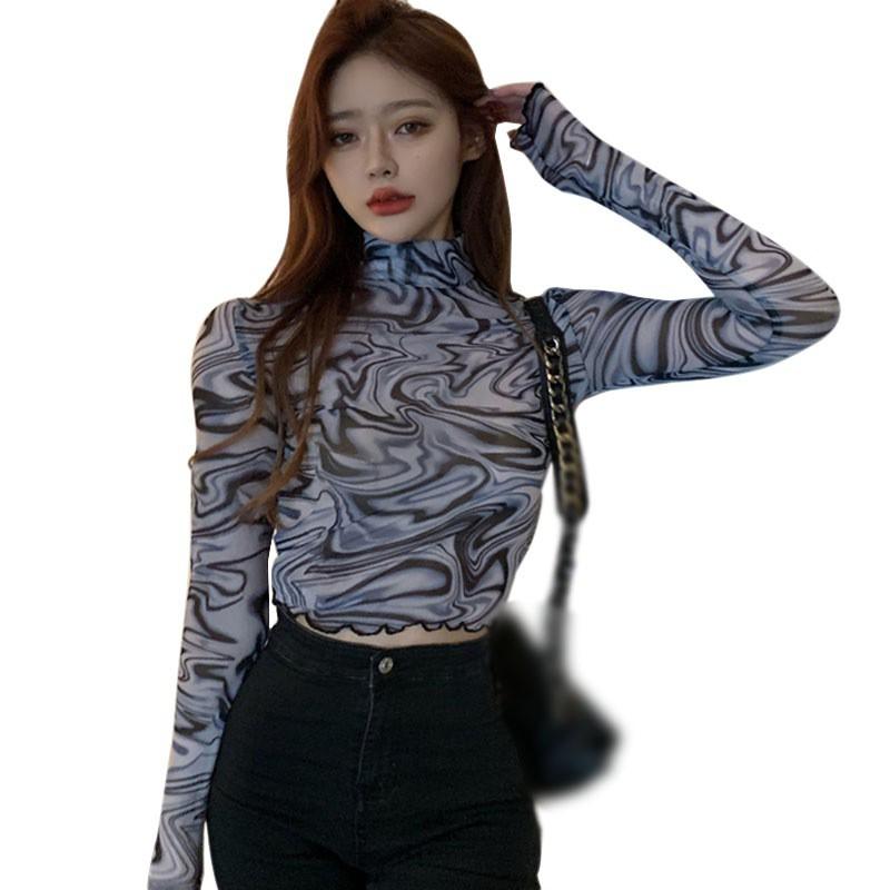 Áo thun tay dài dáng ôm in hoa văn độc đáo cho nữ