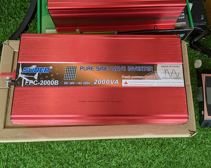 Bộ Inverter Suoer sin chuẩn 24V lên 220V FBC-2000B 2000VA