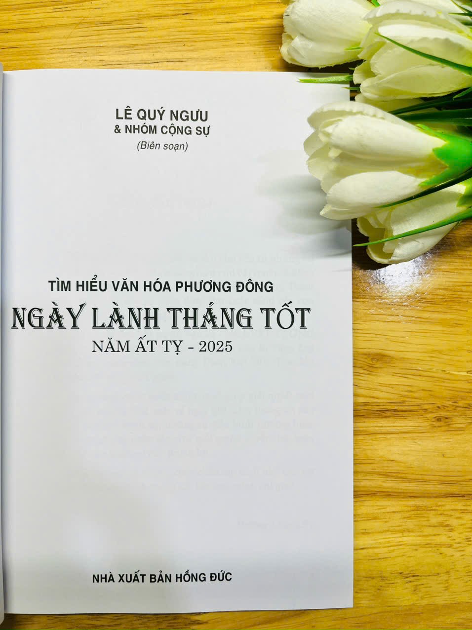 Sách Ngày Lành Tháng Tốt Năm 2025 Ât Tỵ