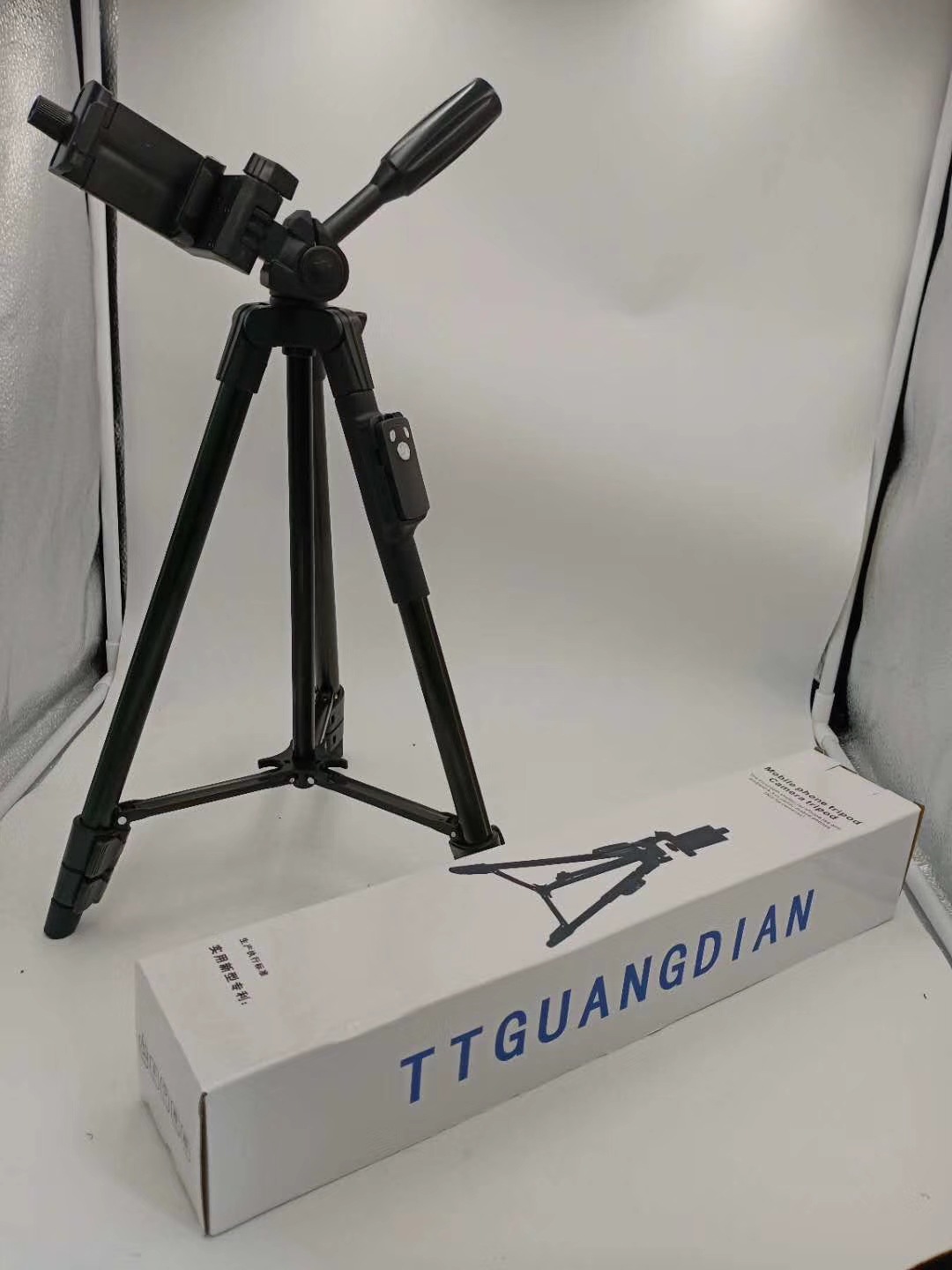 Tripod, chân đế điện thoại, máy ảnh 3 chân TTX-6218 kiêm giá đỡ có túi đựng , remote bluetooth điều khiển từ xa - Hàng chính hãng