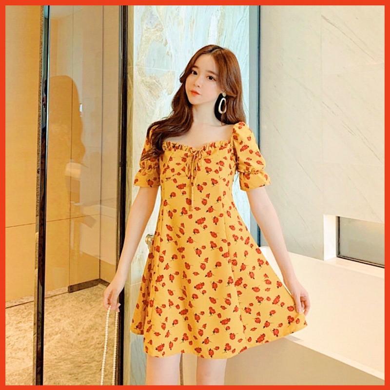 Đầm Ngắn hoa Vàng Cổ Bèo