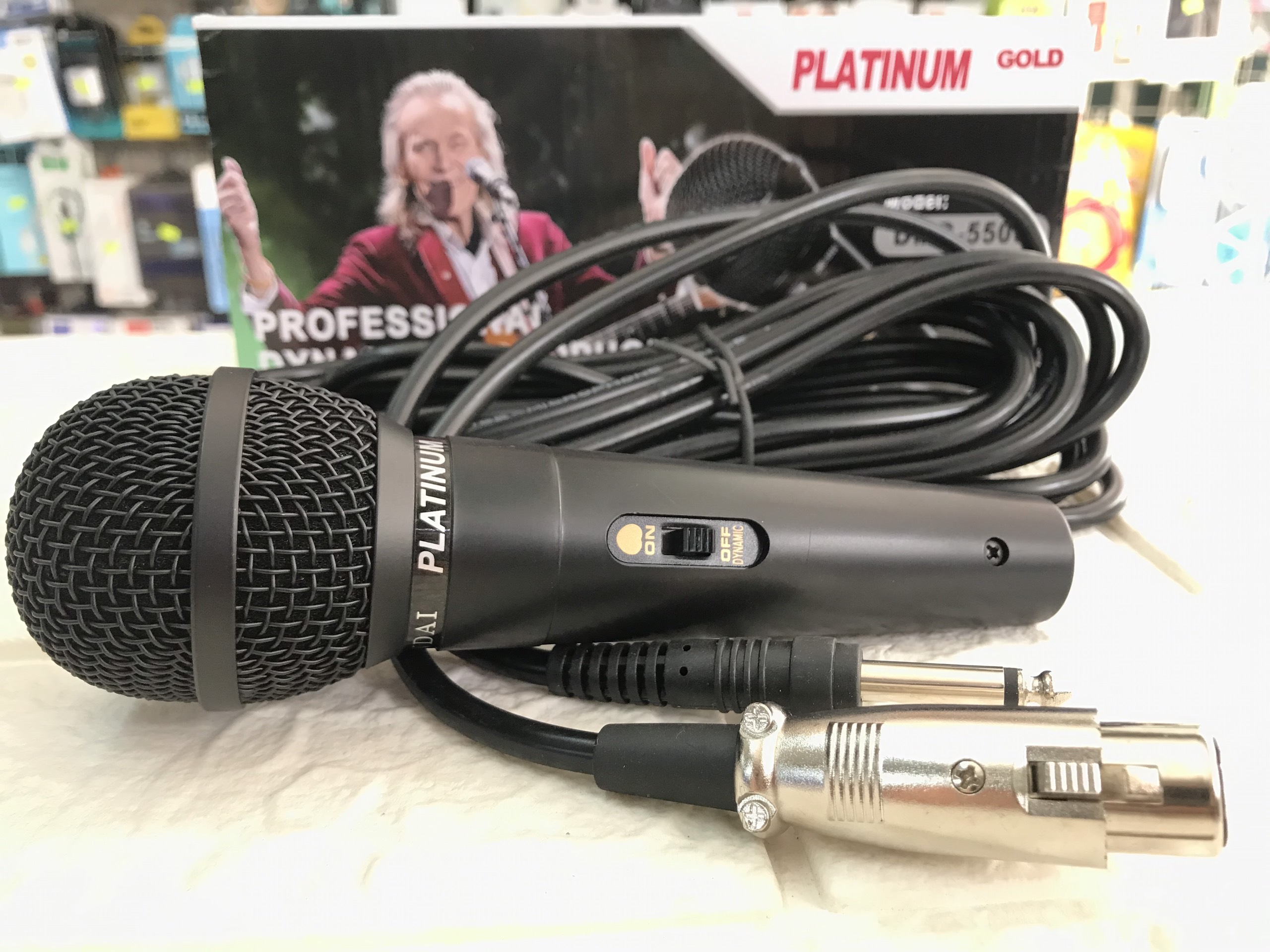 MICRO KARAOKE CÓ DÂY DM-5500 CỰC HÚT TIẾNG