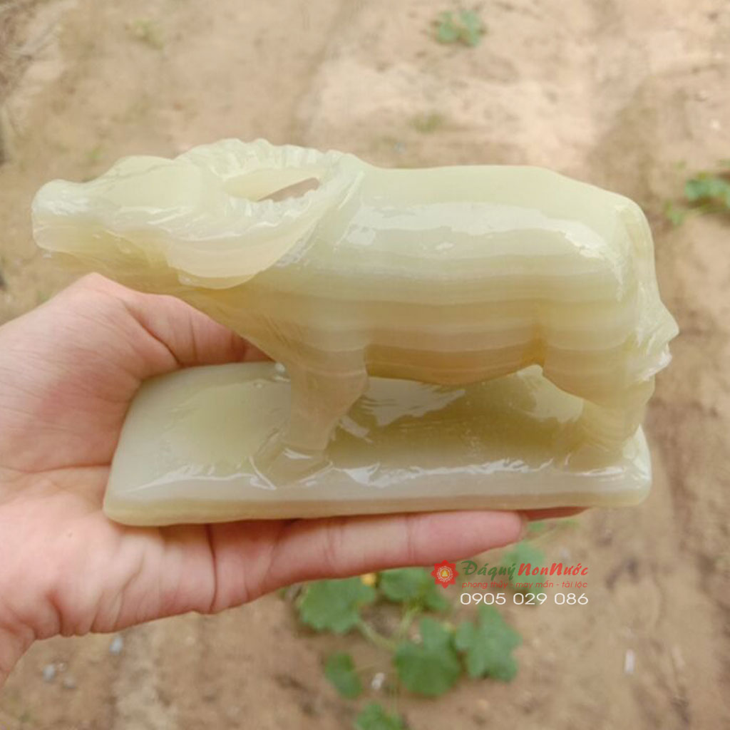 Tượng đá trâu 12 con giáp phong thủy đá ngọc Pakistan 12cm đá Non Nước