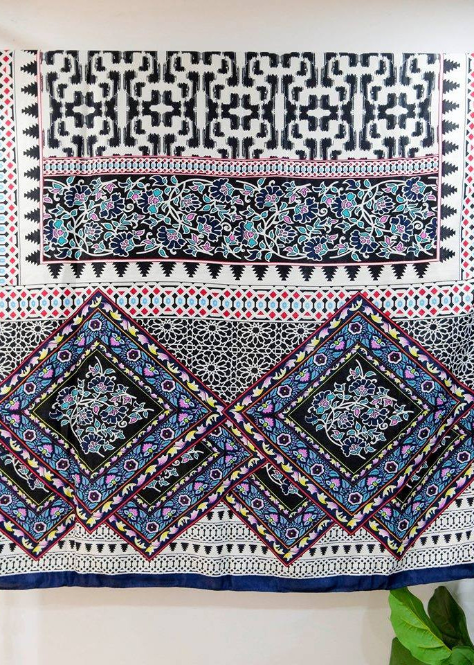 Khăn choàng boho họa tiết mê cung