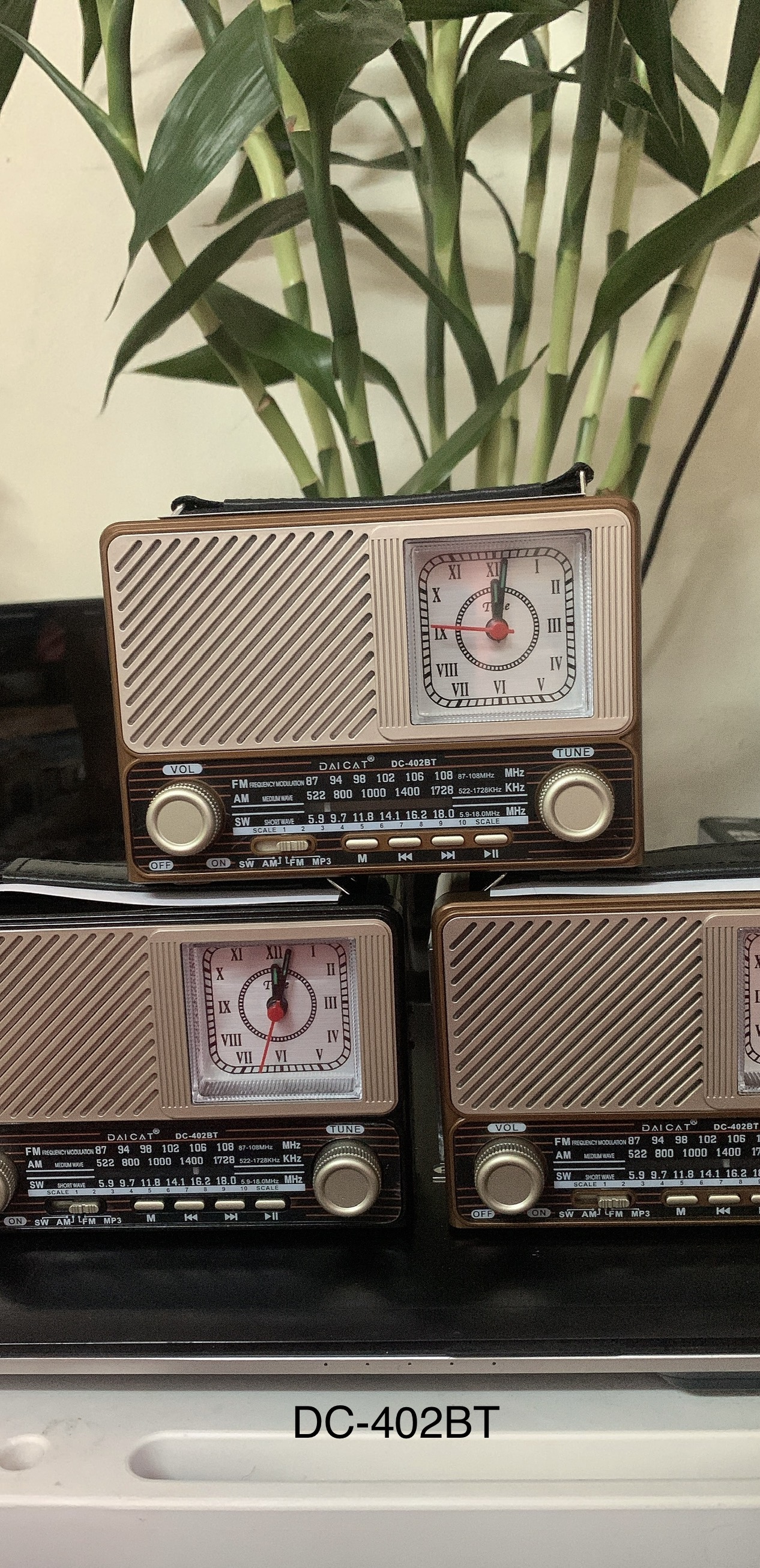 ĐÀI RADIO USB NGHE NHẠC WAXIBA XB-402 BT CÓ ĐỒNG HỒ ,NGHE FM/AM/SW LOA SIÊU LỚN hàng chính hãng