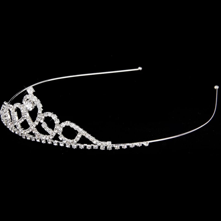 Vương miện công chúa đính đá lấp lánh cho bé gái phối đầm dự tiệc siêu lung linh – P137