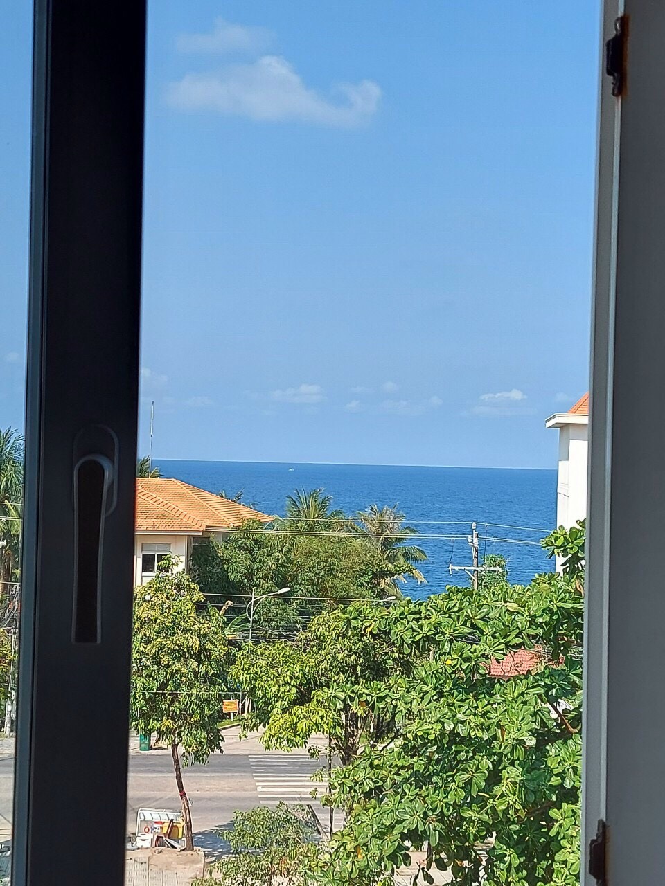Victoria Phú Quốc Hotel 2*. Khách Sạn Trung Tâm Dương Đông. Gần Biển.