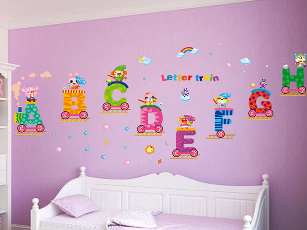 DECAL DÁN TƯỜNG LUVINA ĐOÀN TÀU CHỮ NGỘ NGHĨNH CHO BÉ