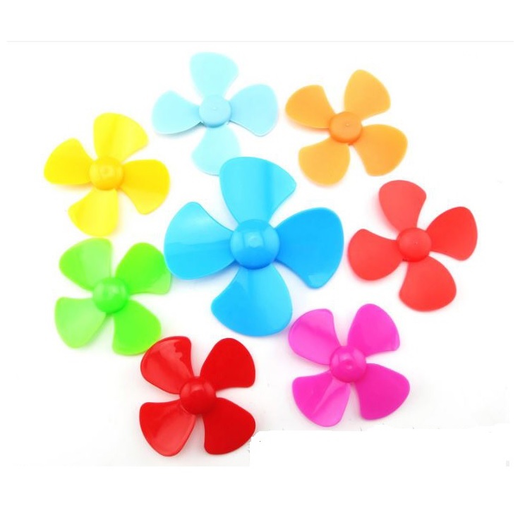 Chân vịt cánh quạt 4 cánh đường kính 40mm, 56mm, 80mm trục 2mm, giá bán 1 cái
