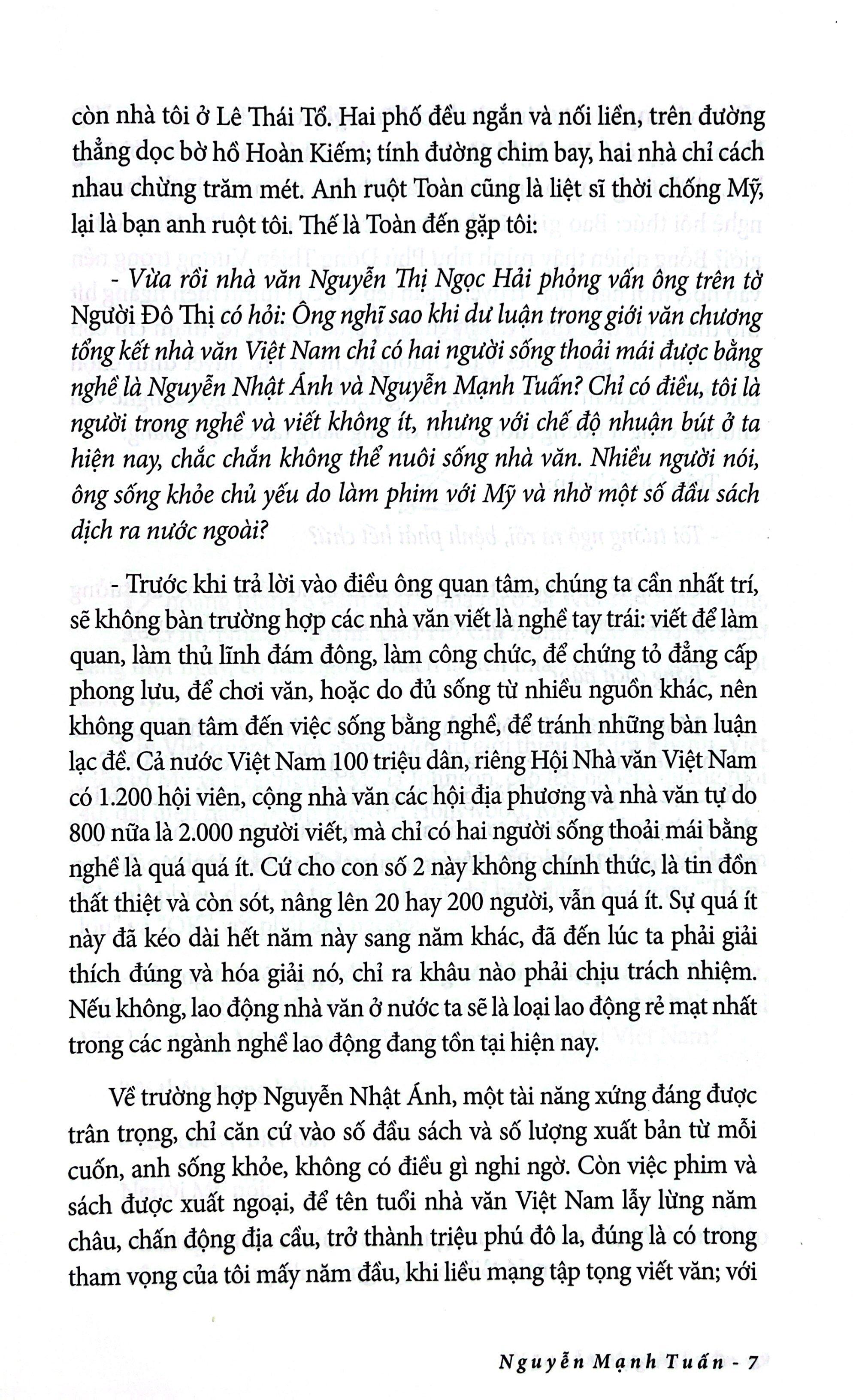 Sách - Chua Ngọt Đời Văn