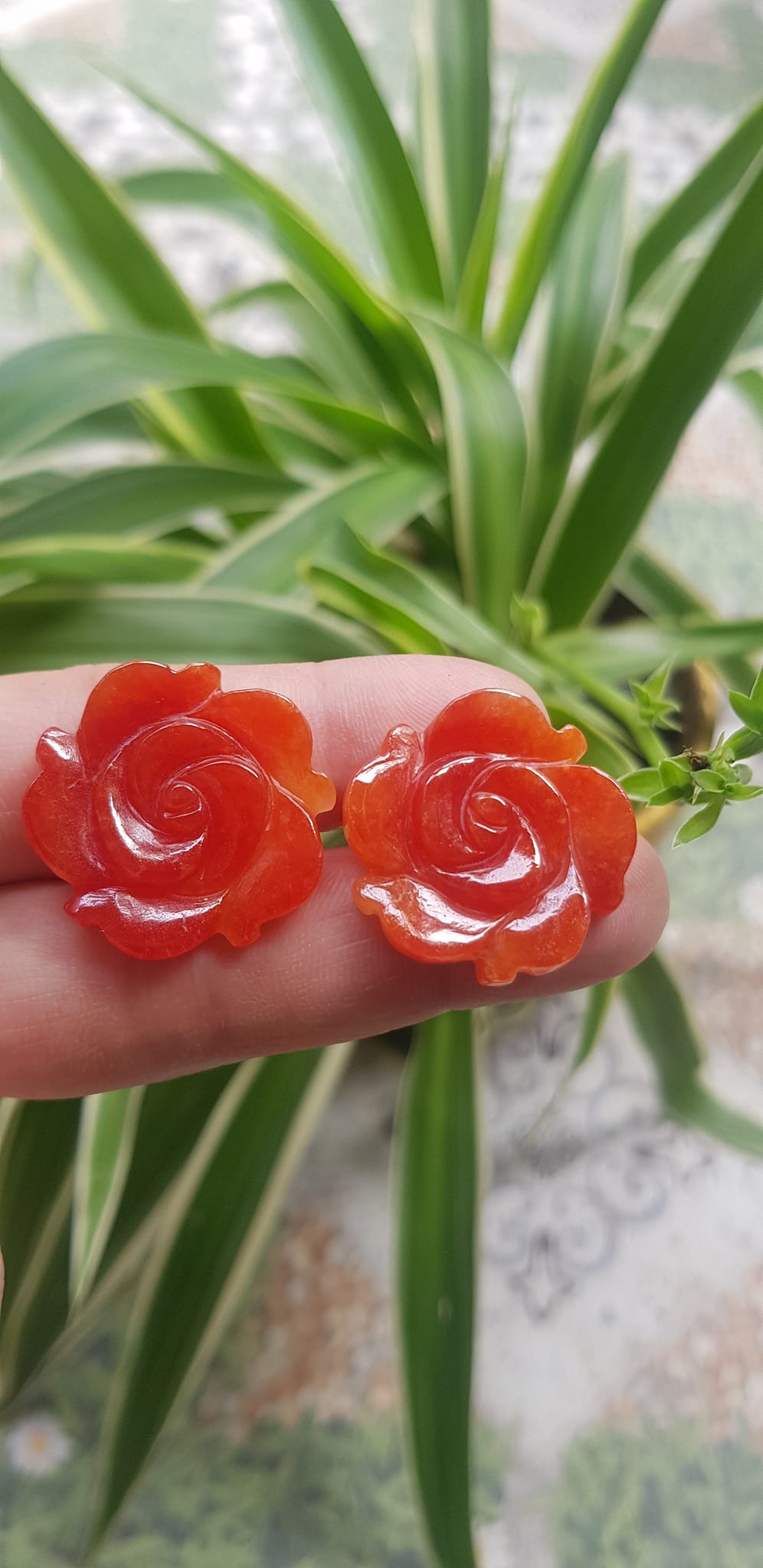 Mặt dây chuyền nữ Bông hồng Đỏ to size 25mm x dầy 4mm chất liệu đá cẩm thạch đỏ đẹp xinh Nữ mệnh hoả mệnh thổ về bọc vàng lên đeo đẹp như công chúa rẻ mà đẹp ạ