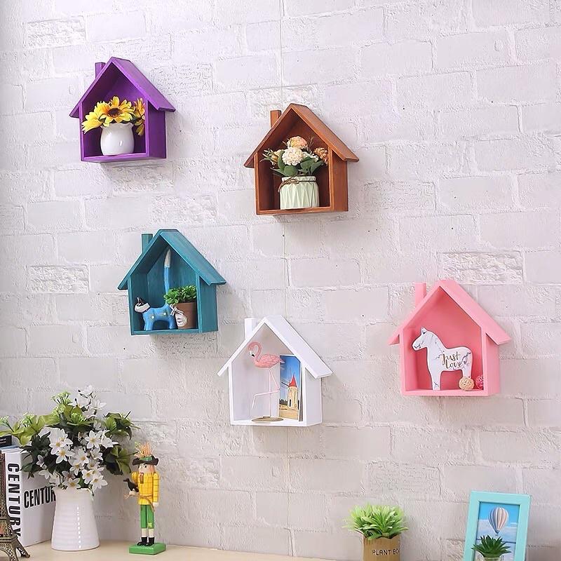 Ngôi nhà gỗ trang trí treo tường xinh sắn