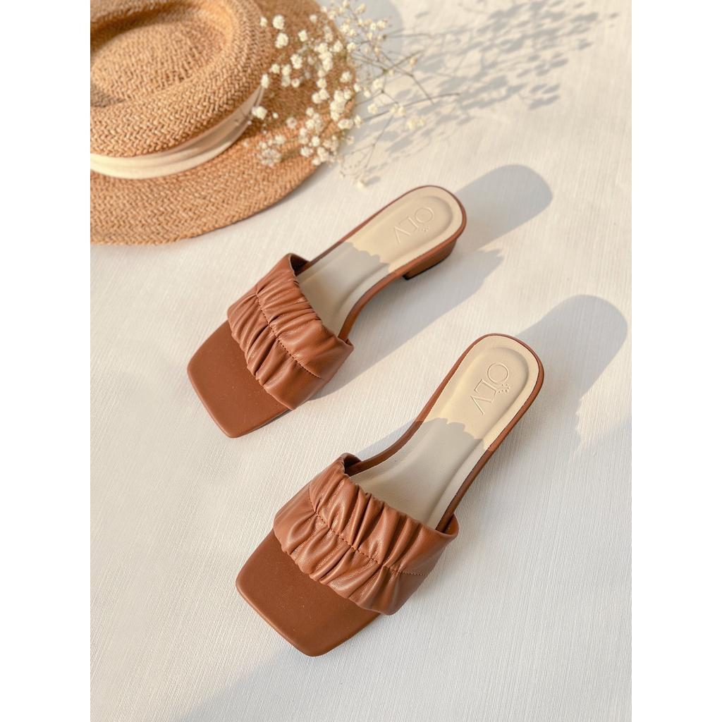 OLV - Giày Ruched Mules in Brown