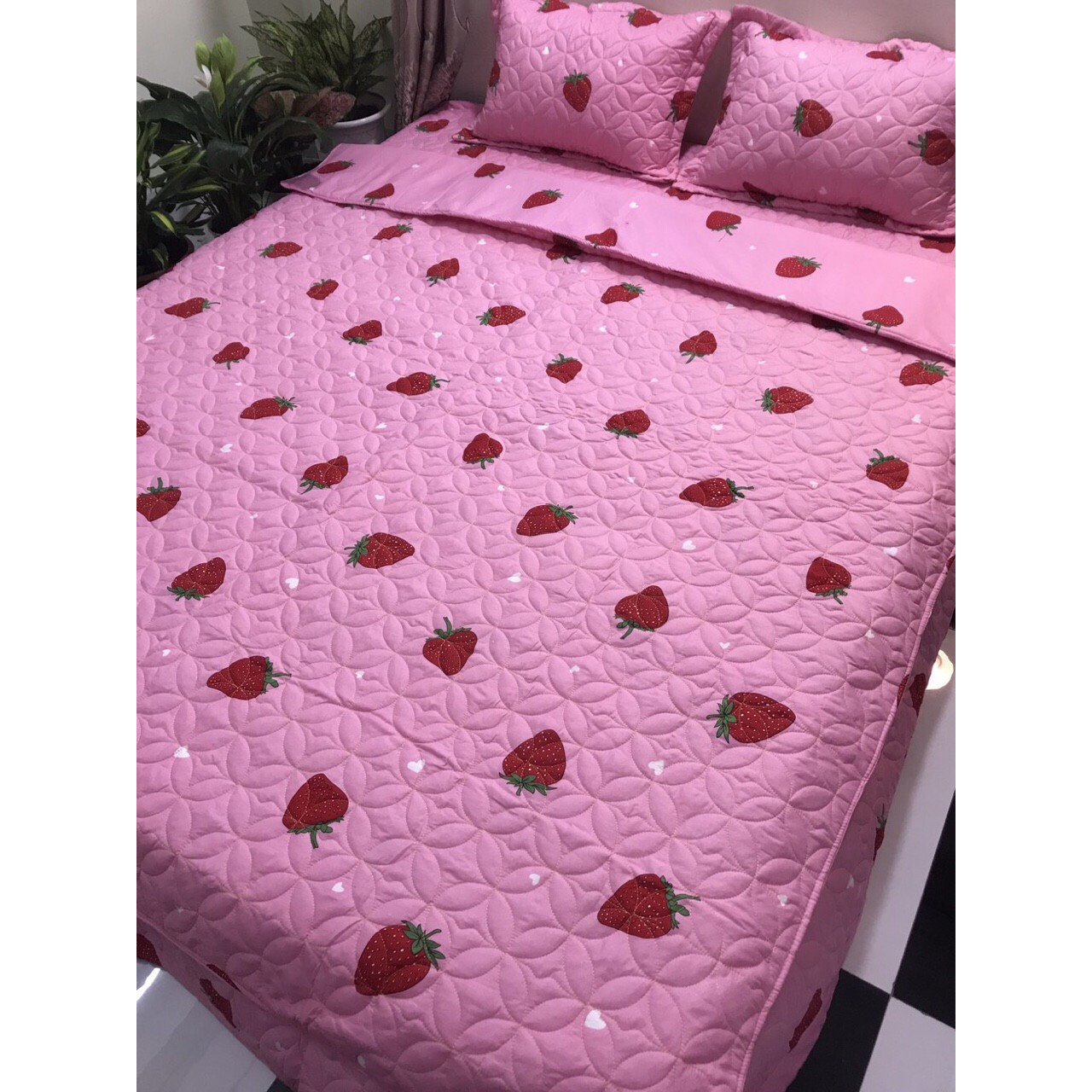BỘ GA PHỦ CHẦN BÔNG 5 MÓN COTTONG POLY - DÂU TÂY HỒNG