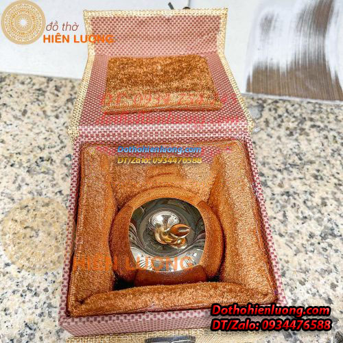 Quả Táo Màu Vàng Trơn Bằng Đồng Nguyên Chất Cao 8cm, Dài 7cm, Nặng 0,4kg- Đồ Thờ Hiên Lượng