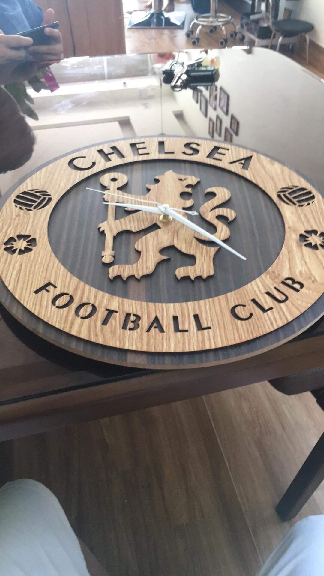 ĐỒNG HỒ GỖ TREO TƯỜNG LOGO BÓNG ĐÁ CHELSEA