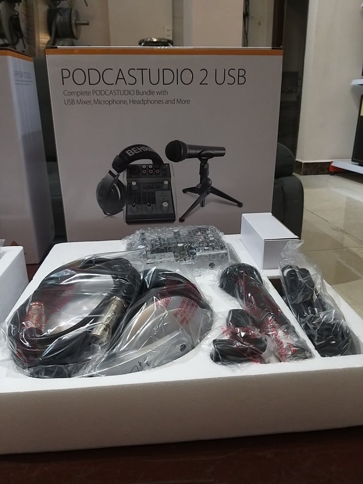 Bộ Thu Âm Interface Behringer PODCASTUDIO 2 USB --Studio Recording- Hàng Chính Hãng