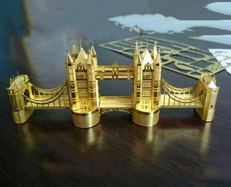 Mô hình thép 3D tự ráp London Tower Brigde