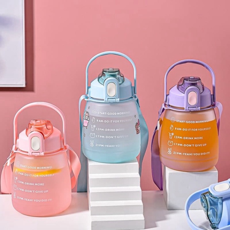 Bình Đựng Nước Bằng Nhựa Cao Cấp Thể Tích 1200ML Có Tặng Kèm Sticker Dễ Thương Và Dây Đeo Tiện Dụng