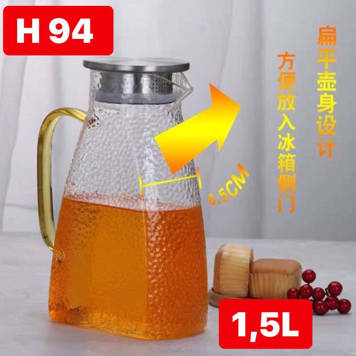 BÌNH NƯỚC THỦY TNH CHỊU NHIỆT ĐÁY VUÔNG TAY CẦM MÀU VÀNG,TRẮNG