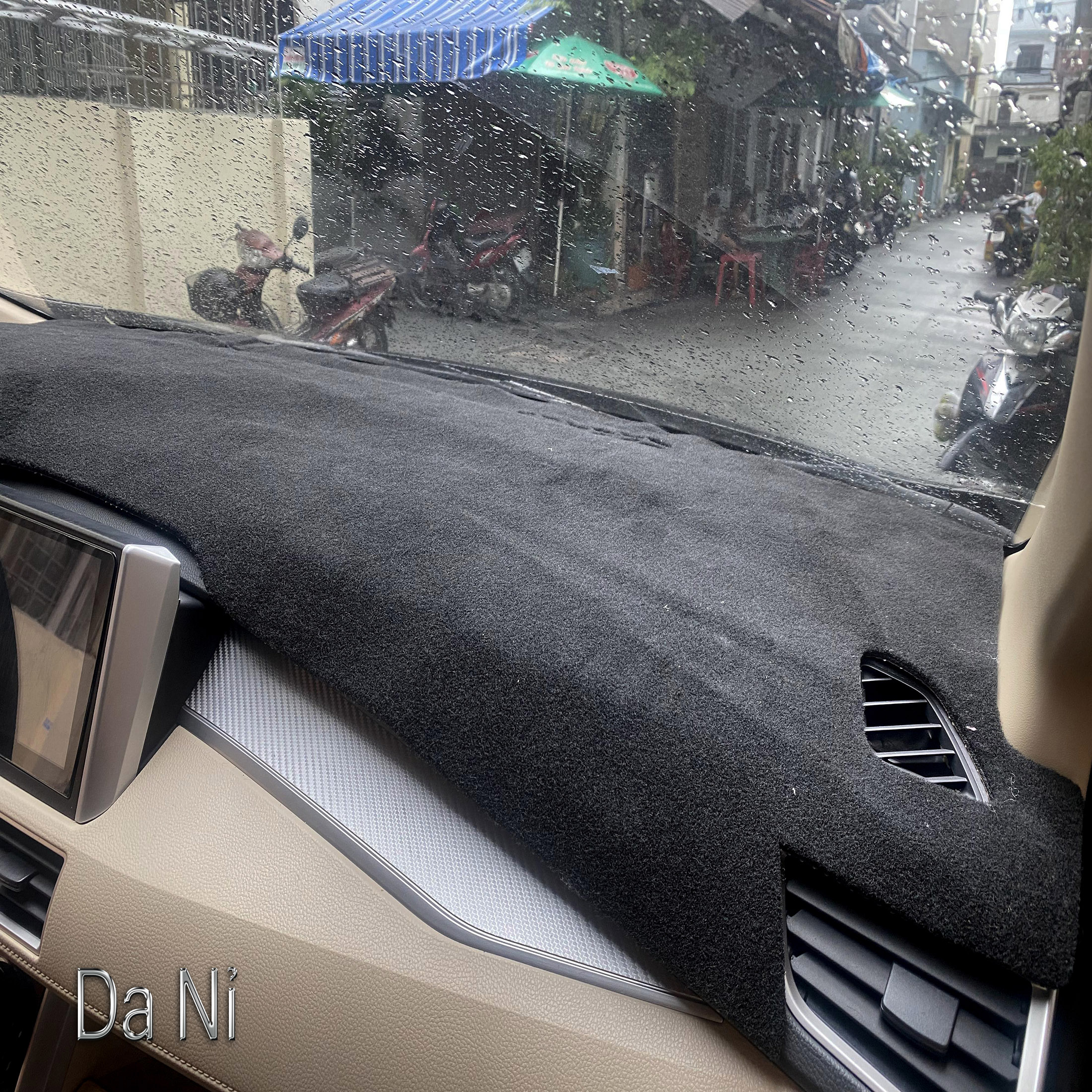 Thảm taplo bảo vệ xe hơi, da pu , da cacbon,nhung cao cấp