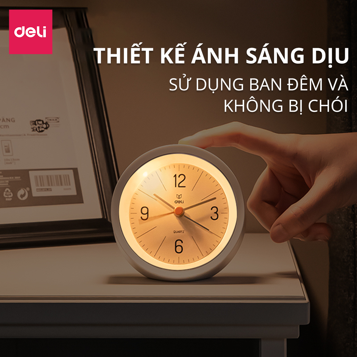 Đồng Hồ Báo Thức Để Bàn Có Đèn Đêm Deli - Thân Nhựa Kim Thiếc Cao Cấp Kiểu Dáng Tinh Tế - Có Nút Bấm Báo Lại Báo Thức