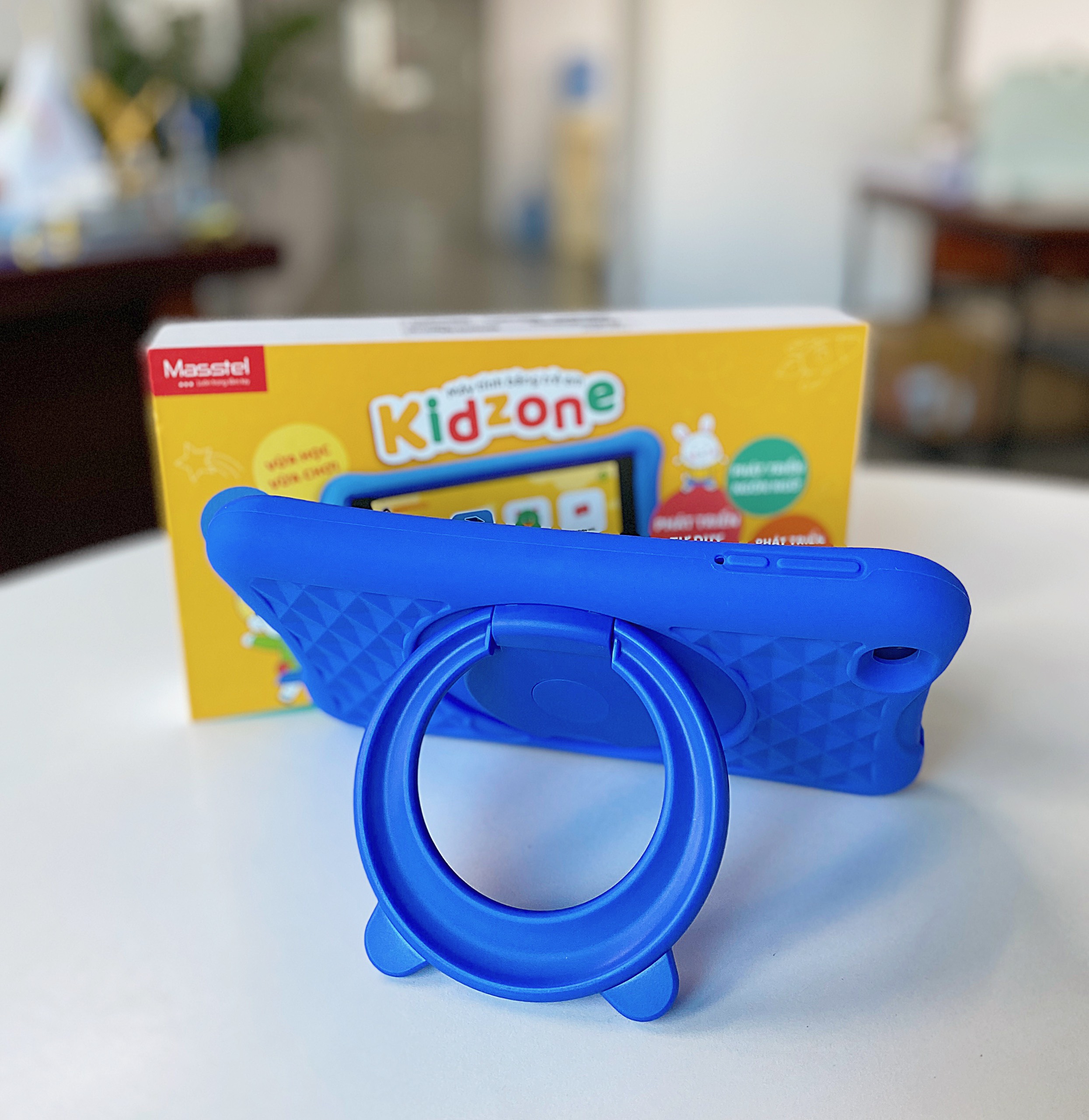 Máy tính bảng quản lý thời gian sử dụng dành cho trẻ em Masstel Kidzone-1 đổi 1 trong vòng 100 ngày