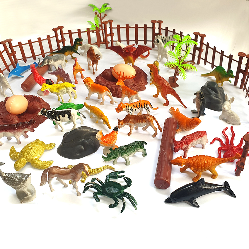 Hộp 82 mô hình đồ chơi thế giới động vật Animal World có hàng rào bao quanh cho bé nhập vai học tập và phát triển