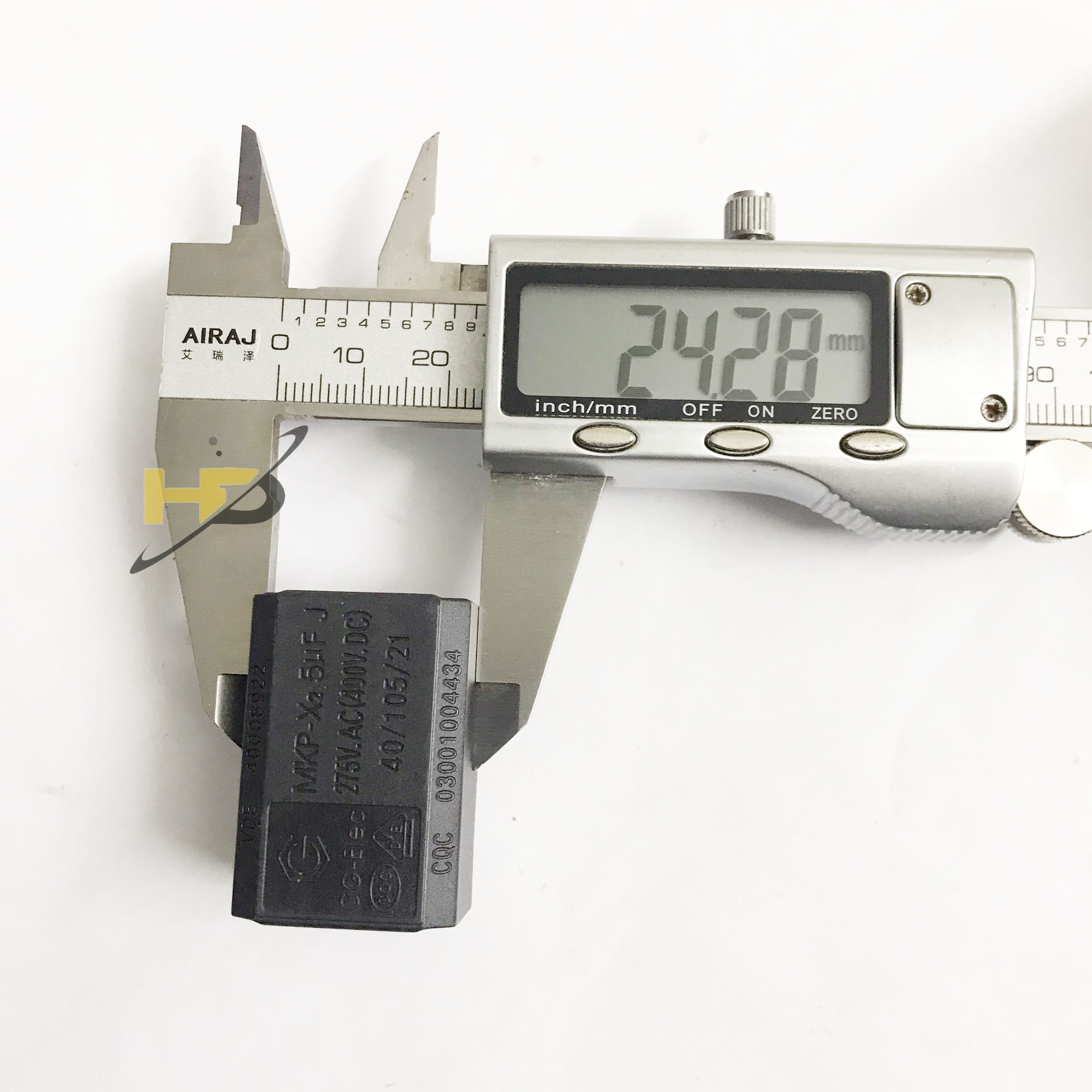 Tụ Bếp Từ 5uF 275VAC 2 Chân Cắm Dáng Nằm Màu Đen