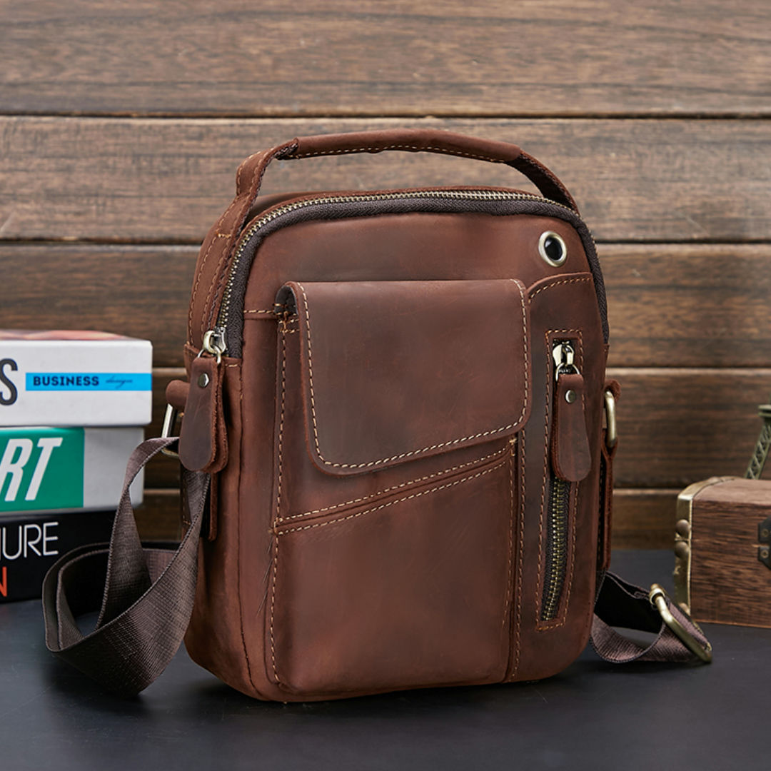 Túi đeo chéo nam DA BÒ THẬT – BEE GEE DCN9383A