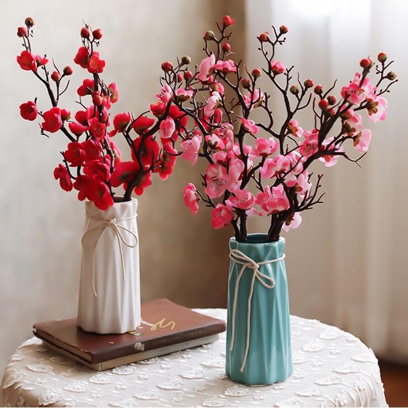 Cành hoa đào giả nhựa màu đỏ trang trí Tết đẹp HINDI 60cm mã AZHOA0032