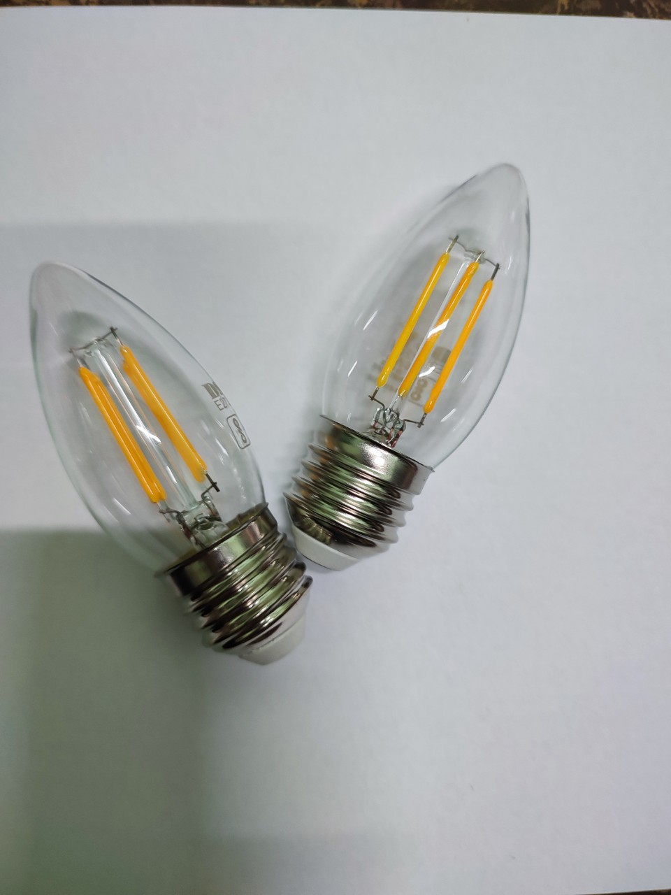 Bóng Đèn LED Dây Tóc Màu Vàng Hình Ngọn Nến 4W - E27.