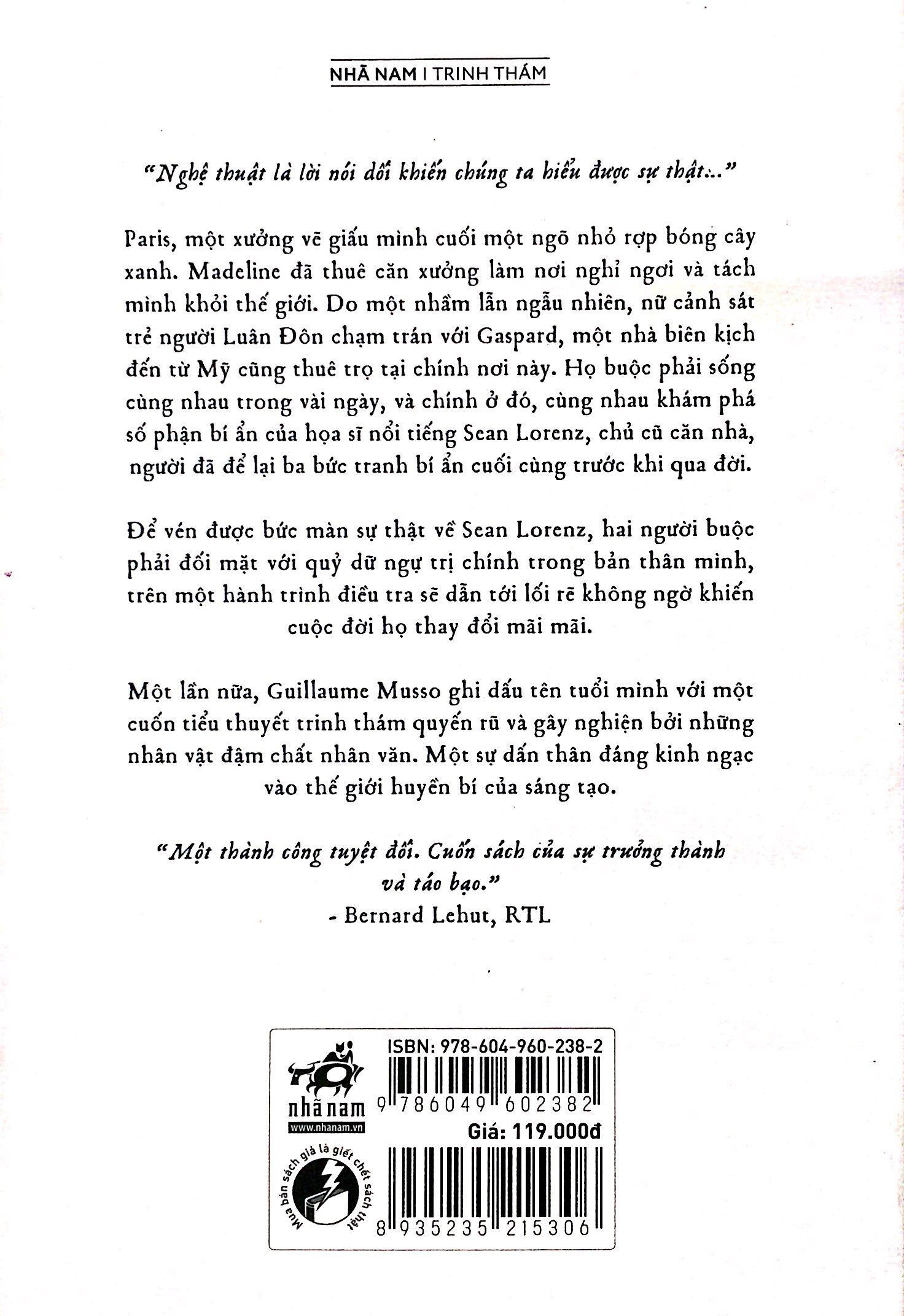 Sách Dưới Một Mái Nhà Ở Paris