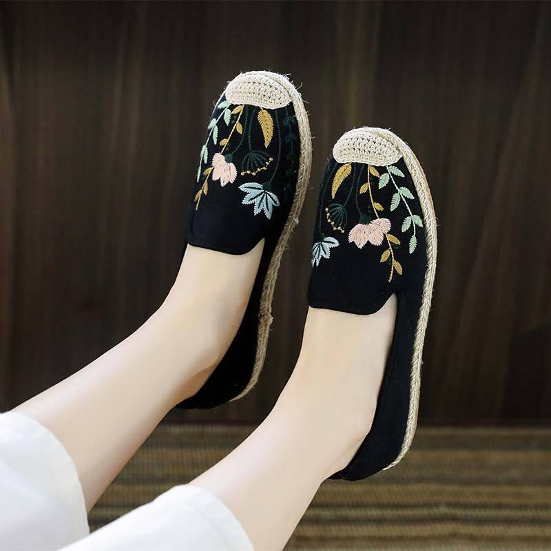 Slip on cói nữ - Giày lười vải nữ thêu hoa lá - Chất liệu vải bố 2 màu đen và kaki - Mã SP J-751