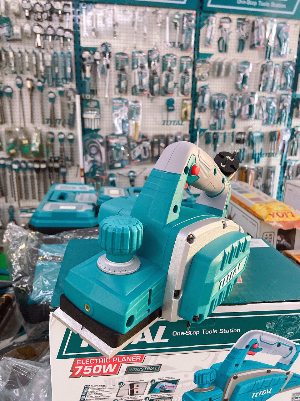 Máy bào điện  750W total TL7508226
